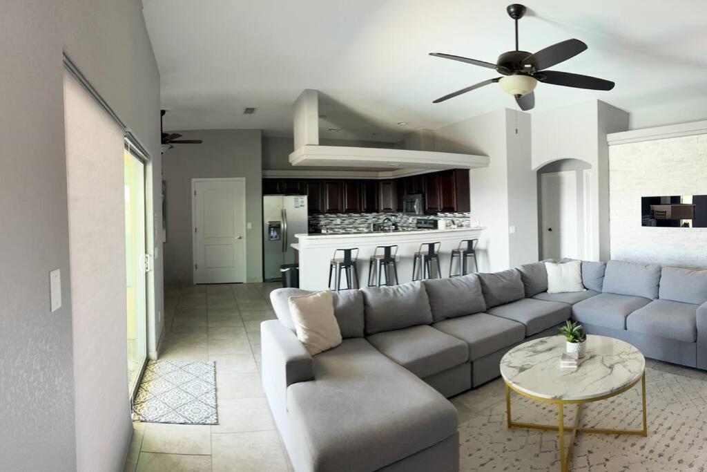 Havasu Retreat! Pool, Spa, Gym & View Lake Havasu City Bagian luar foto