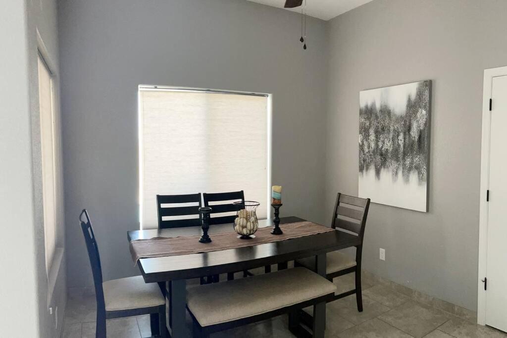 Havasu Retreat! Pool, Spa, Gym & View Lake Havasu City Bagian luar foto